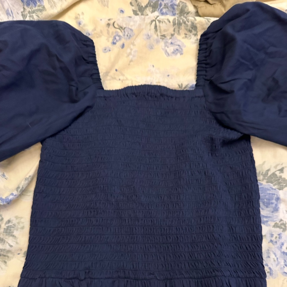 Loft cropped blouse with puff shoulders in good condition - worn once
